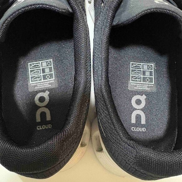 ON CLOUD 5 SHOES - Women's - Black/White - Size 8 - Picture 11 of 12